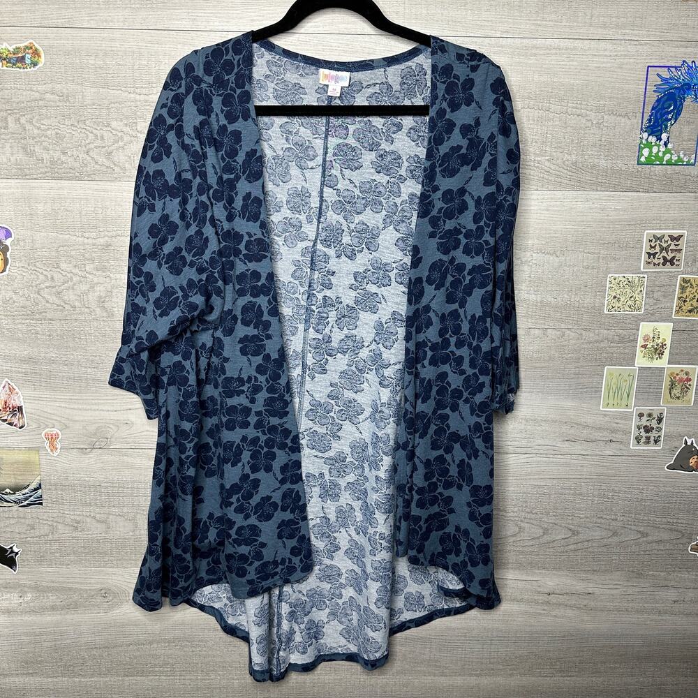 LuLaRoe Lindsey Hibiscus Blue Medium Cardigan Kimono